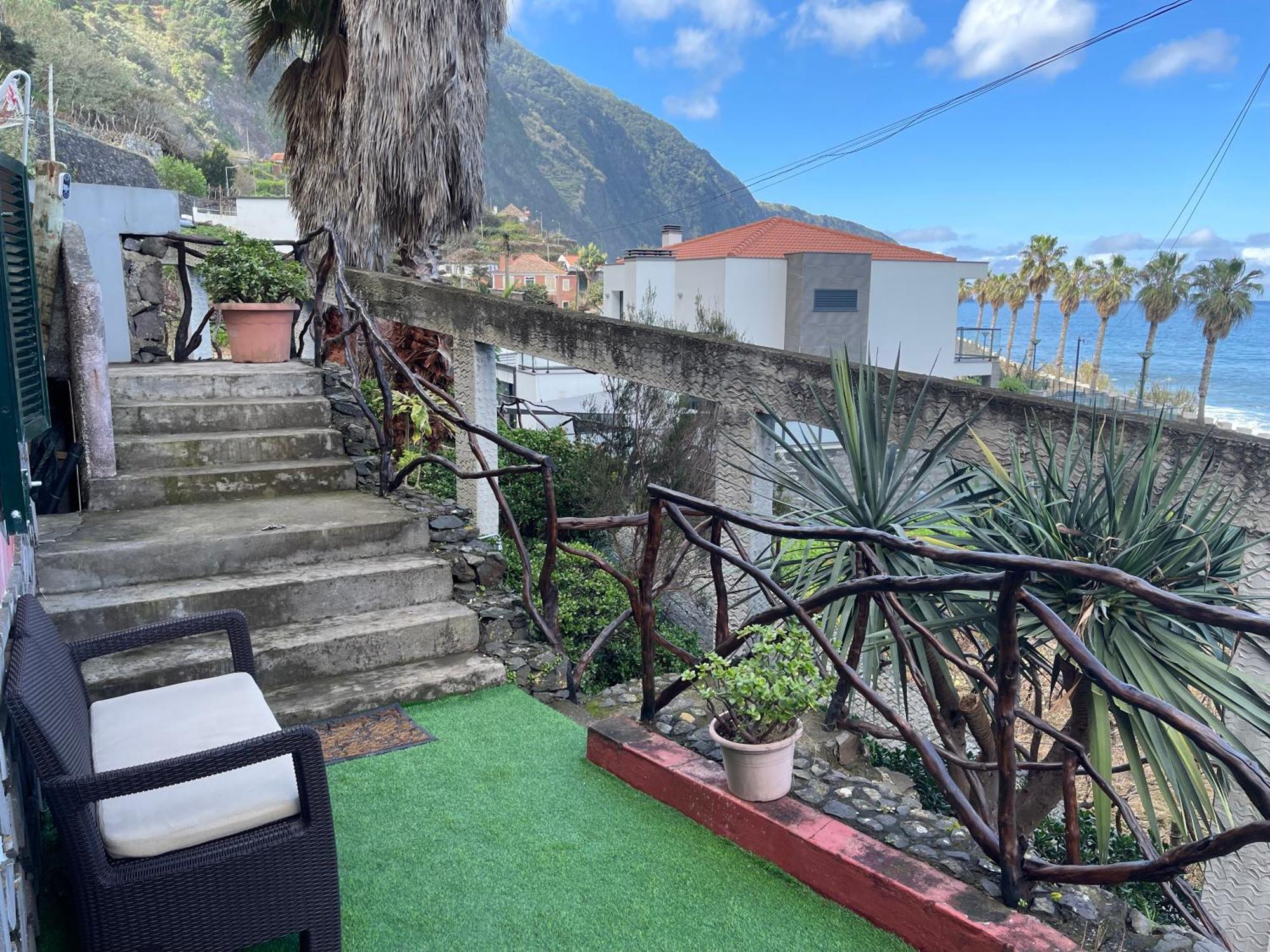 Baia Seixal Oceanfront Hotel